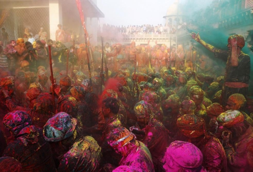 15 Unforgettable Moments of Holi - Bengali New Year 15 Unforgettable Moments of Holi - Bengali New Year