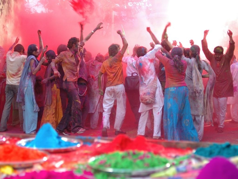 15 Unforgettable Moments of Holi - Bengali New Year 15 Unforgettable Moments of Holi - Bengali New Year
