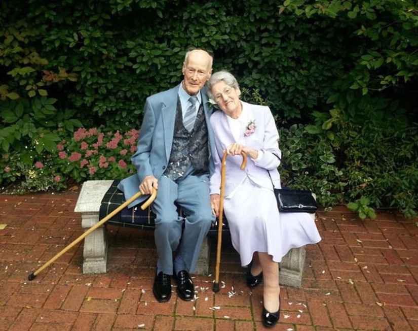 15 Wedding Photos of Older Couples That Prove It's Never Too Late to Get Married