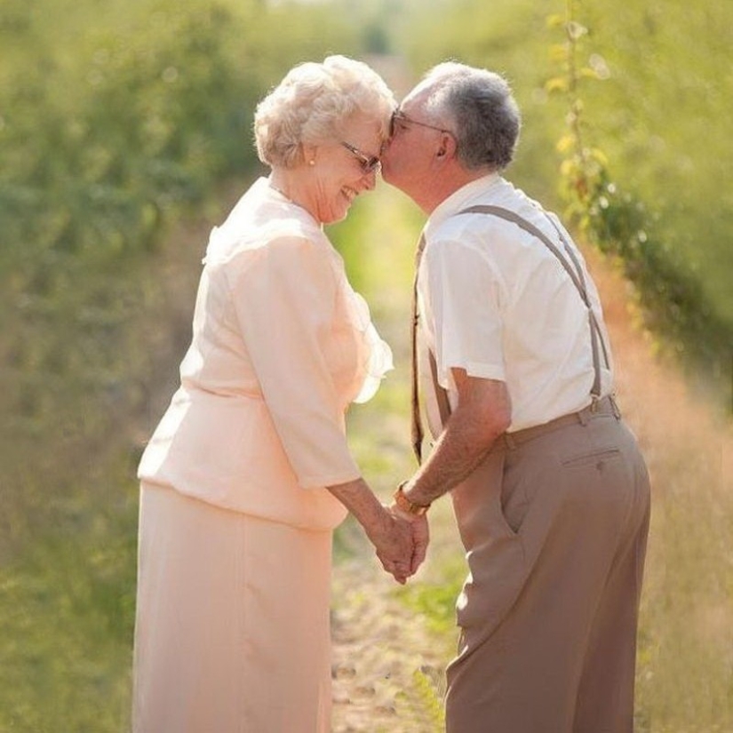 15 Wedding Photos of Older Couples That Prove It's Never Too Late to Get Married