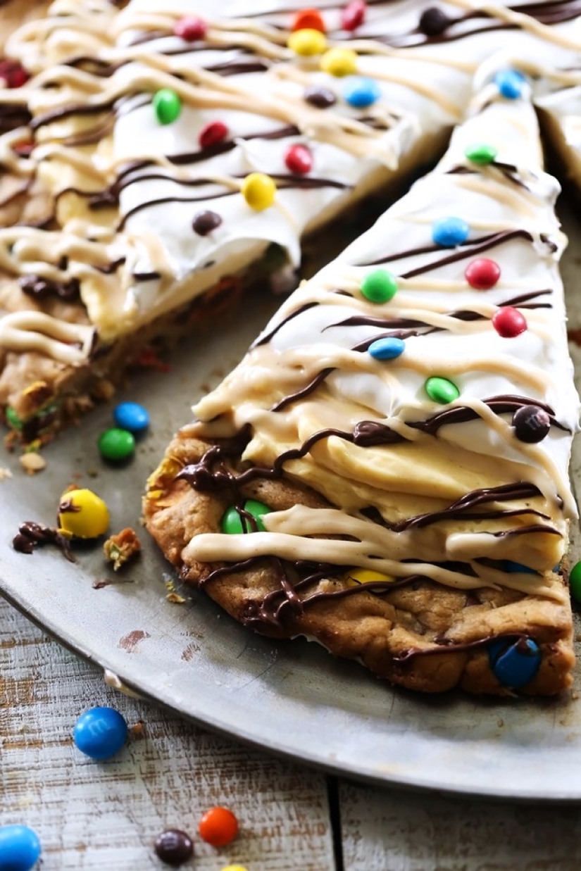 16 dessert pizzas that will make you rethink this classic dish 16 dessert pizzas that will make you rethink this classic dish