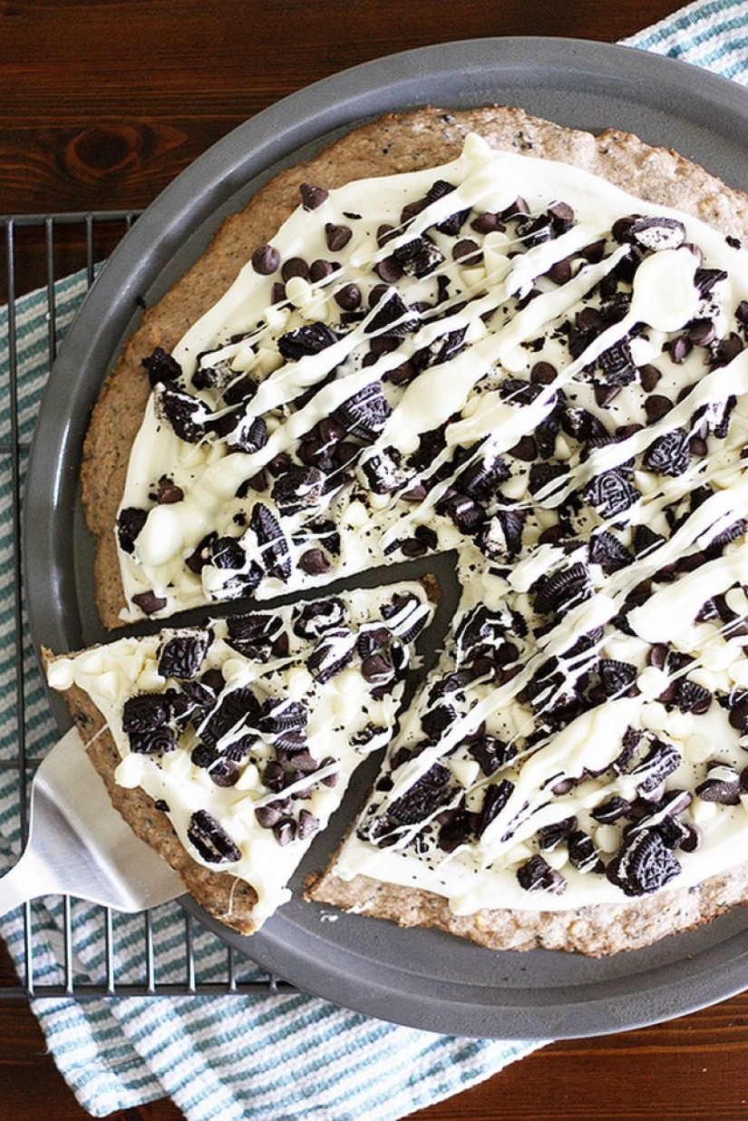 16 dessert pizzas that will make you rethink this classic dish 16 dessert pizzas that will make you rethink this classic dish