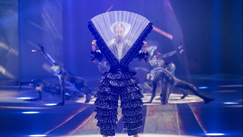 17 Extraordinary Entries From The 2023 World Of Wearable Art Contest