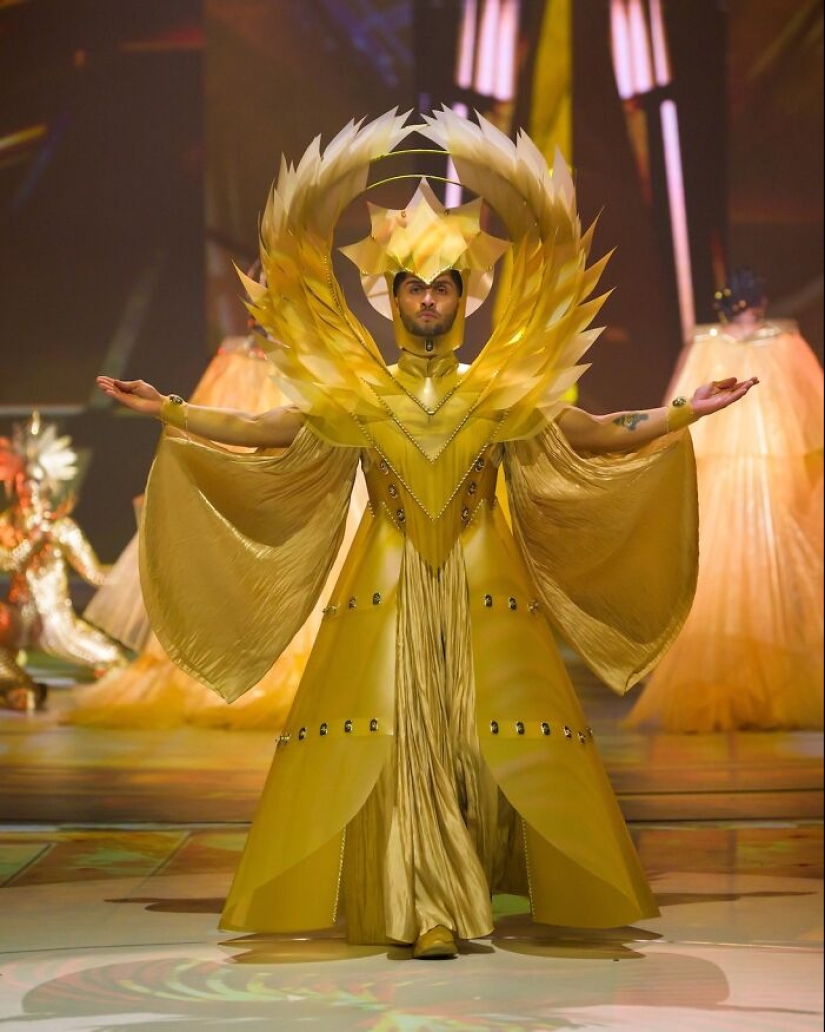 17 Extraordinary Entries From The 2023 World Of Wearable Art Contest