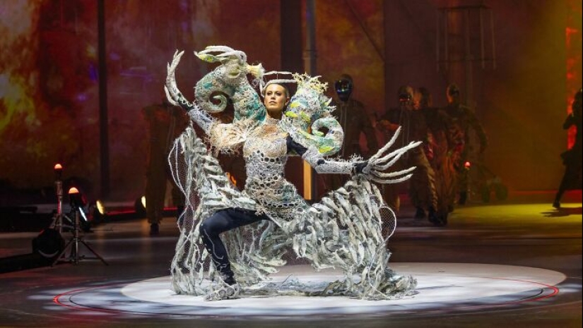 17 Extraordinary Entries From The 2023 World Of Wearable Art Contest