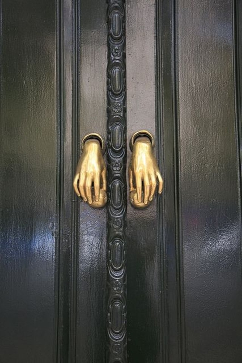 17 Fantastic Doorknobs That Invite You In