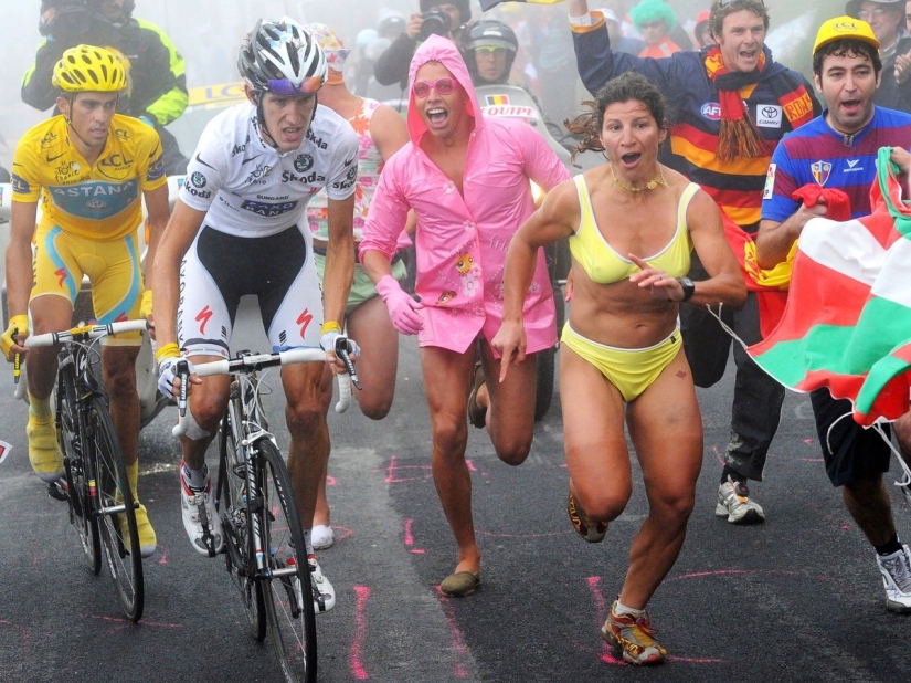 17 inexplicable photos of Tour de France fans. You must see these peppers!
