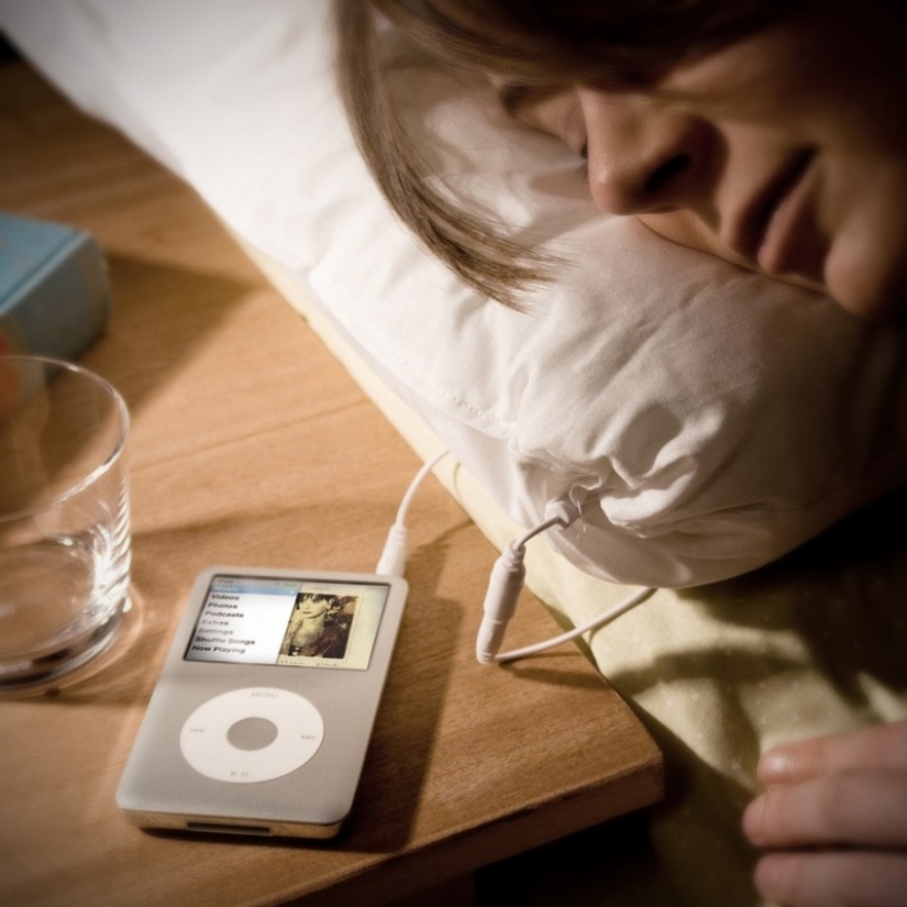 19 Amazing Items You Must Have in Your Bedroom 19 Amazing Items You Must Have in Your Bedroom