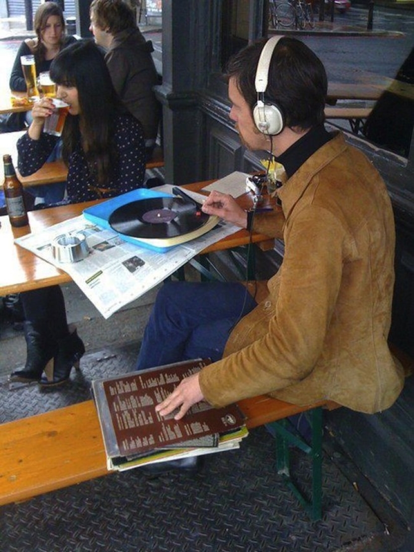 19 Pics Of Hipsters Who Went Too Far!