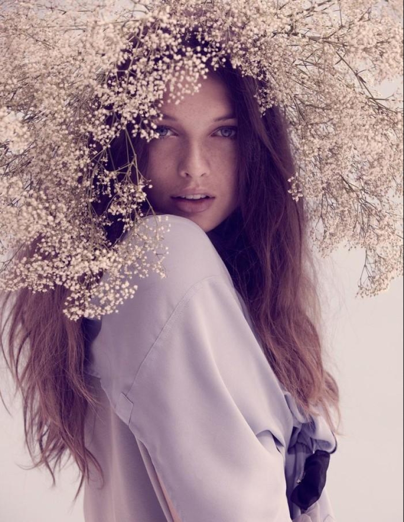 20 amazing girls with flower wreaths 20 amazing girls with flower wreaths