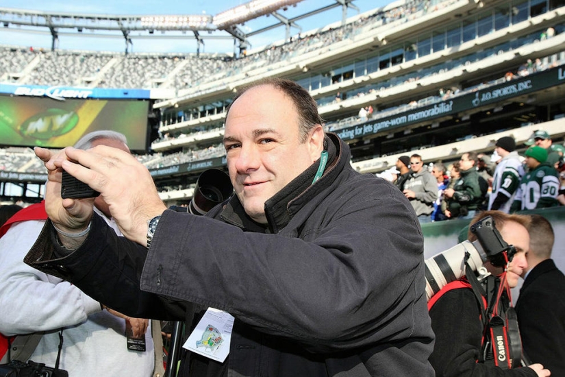20 emotional shots in memory of James Gandolfini