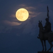 20 fotos más bellas de la &quot;superluna&quot; 2013