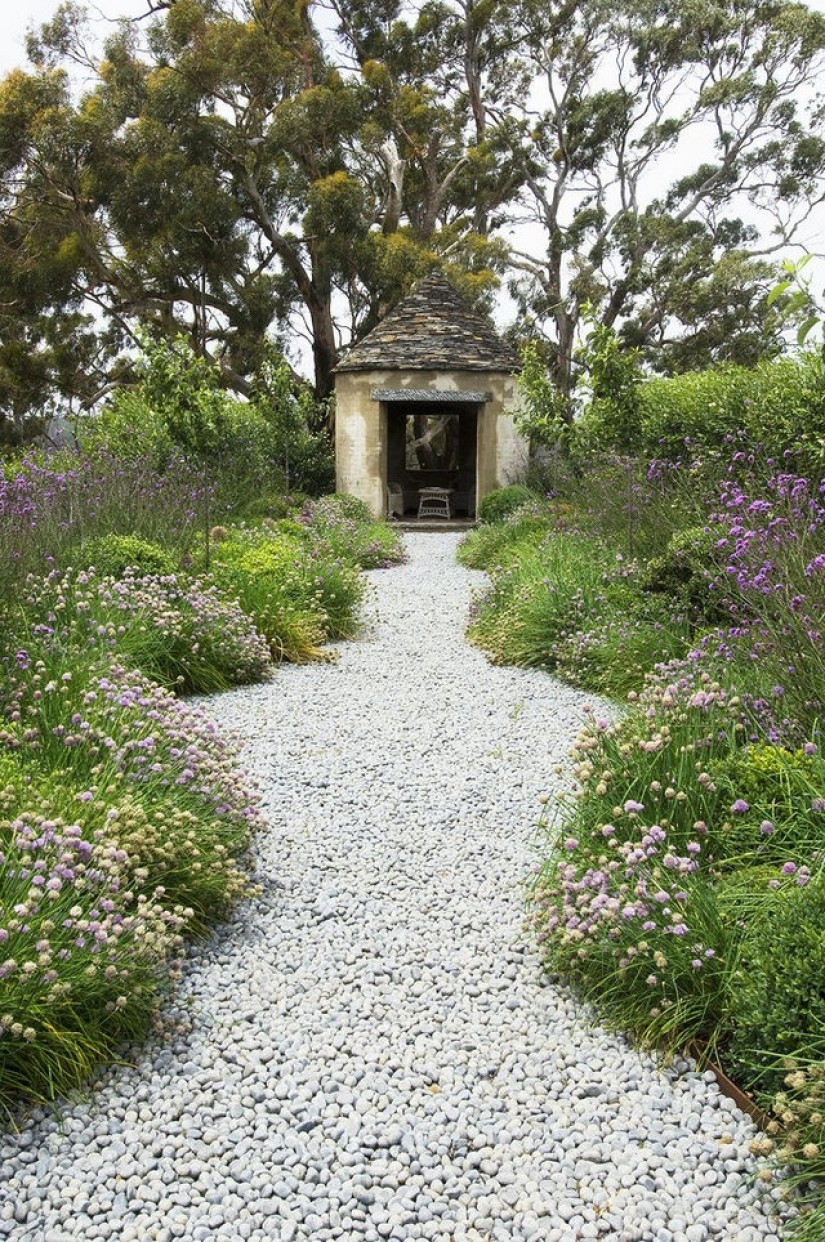 20 Great Garden Path Ideas 20 Great Garden Path Ideas