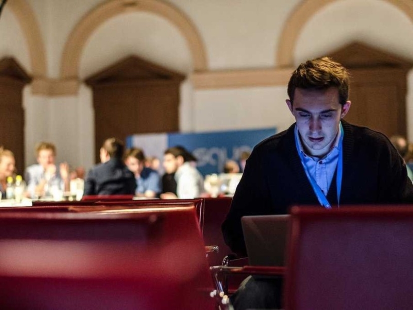 20 horrors that Facebook employees have to put up with