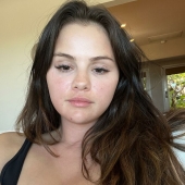 20 impresionantes fotos de celebridades abrazando su apariencia natural