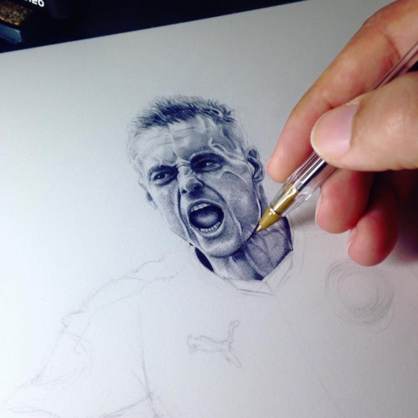 20 incredible paintings written with an ordinary ballpoint pen