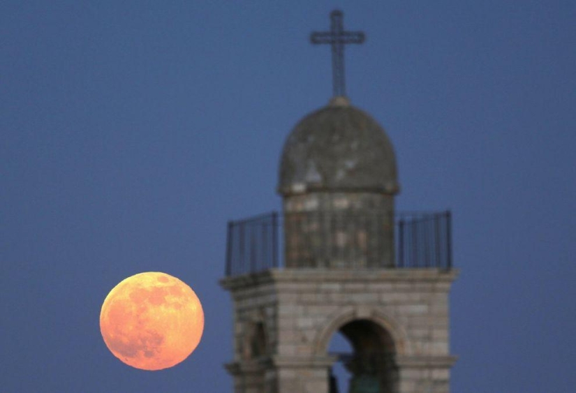 20 most beautiful photos of the "supermoon" 2013 20 most beautiful photos of the "supermoon" 2013