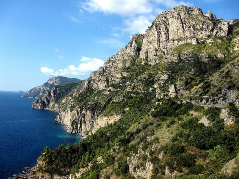 20 most scenic and risky roads for adventure lovers 20 most scenic and risky roads for adventure lovers