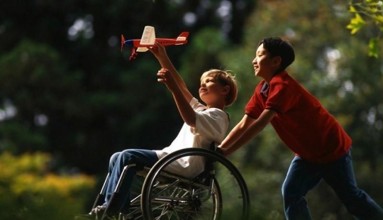 20 most touching and sincere photos about true friendship