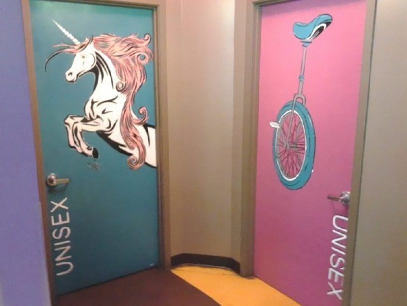 20 Of The Most Creative Bathroom Signs Ever