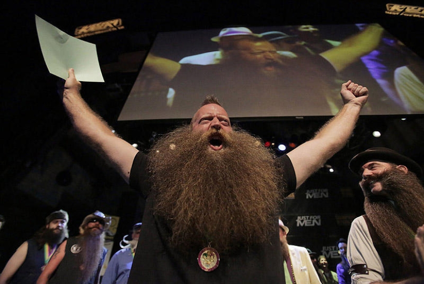 20 signs your beard is too big