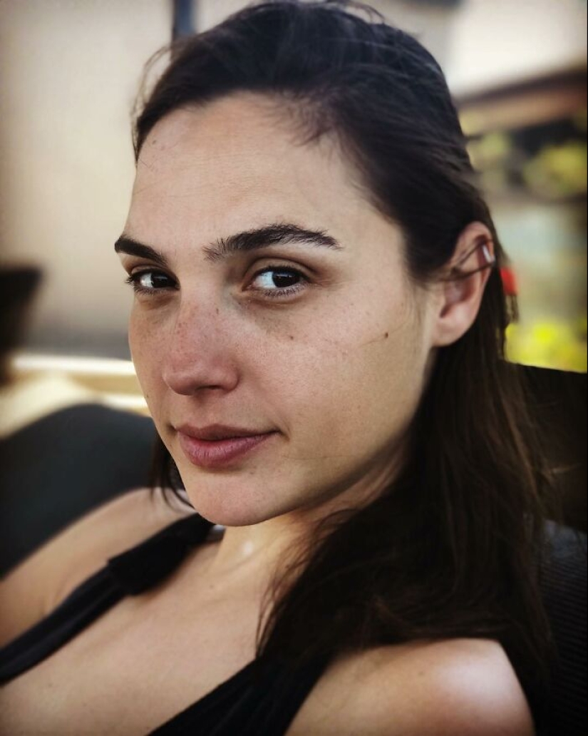 20 Stunning Photos Of Celebrities Embracing Their Natural Looks