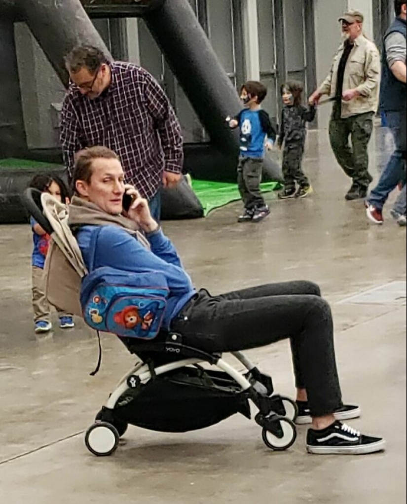 20 Times People Spotted Men Having A Miserable Time While Shopping And Just Had To Take A Pic