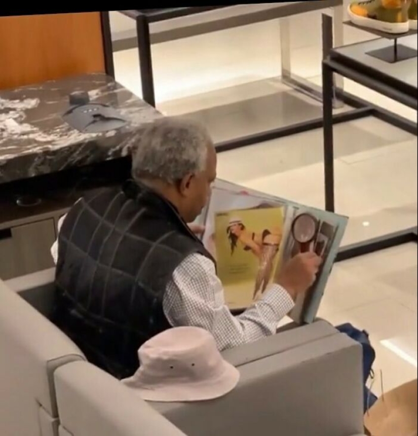 20 Times People Spotted Men Having A Miserable Time While Shopping And Just Had To Take A Pic