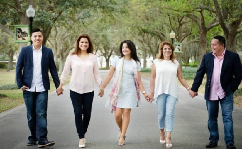 22 Insanely Cool Family Photo Ideas