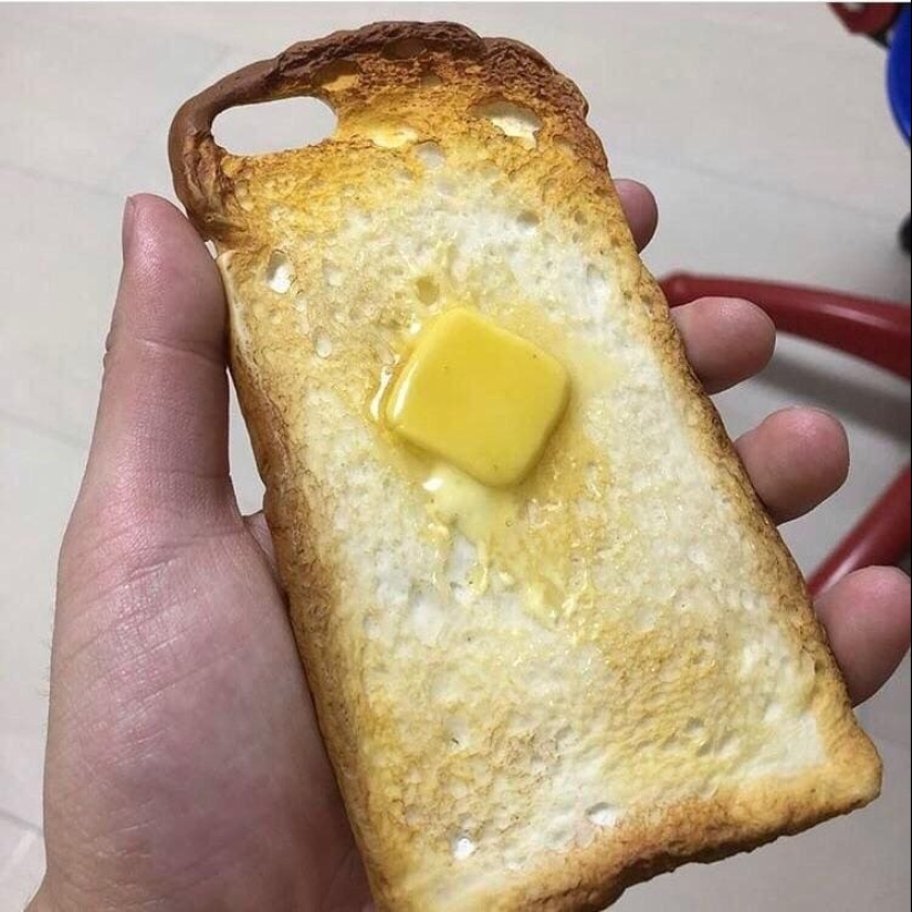 22 photos of unusual phone cases that attract the eye