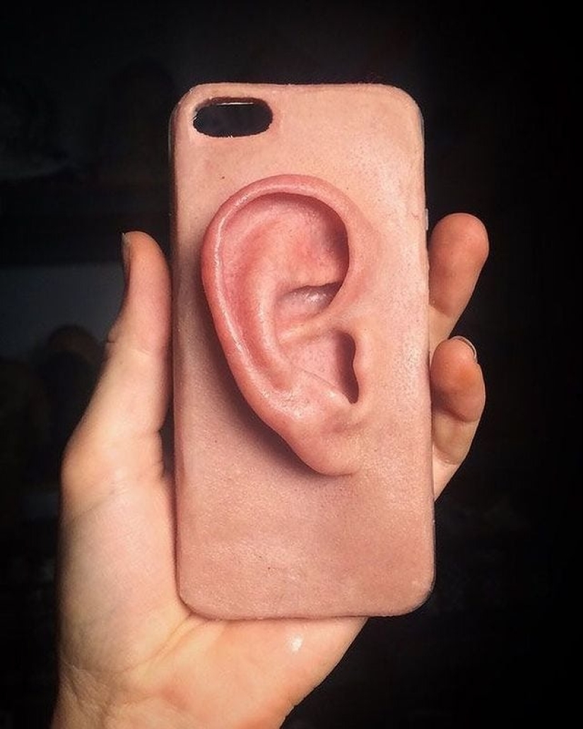 22 photos of unusual phone cases that attract the eye