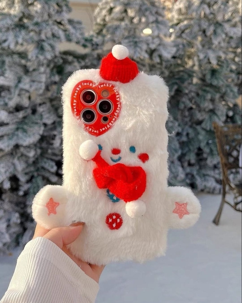 22 photos of unusual phone cases that attract the eye