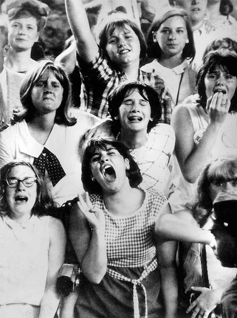 25 rare footage of The Beatles