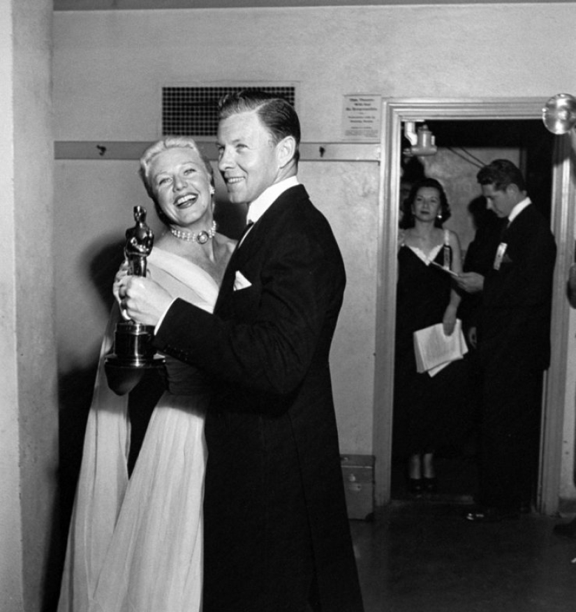 25 rare Oscars footage