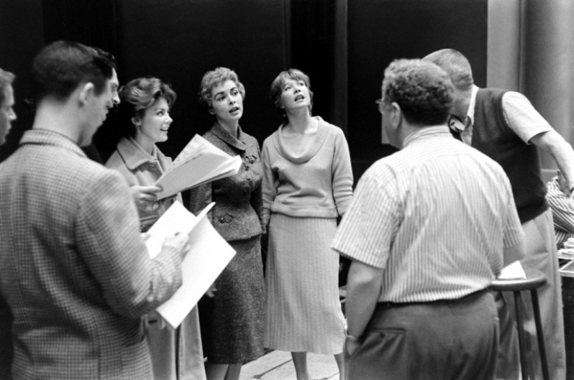 25 rare Oscars footage