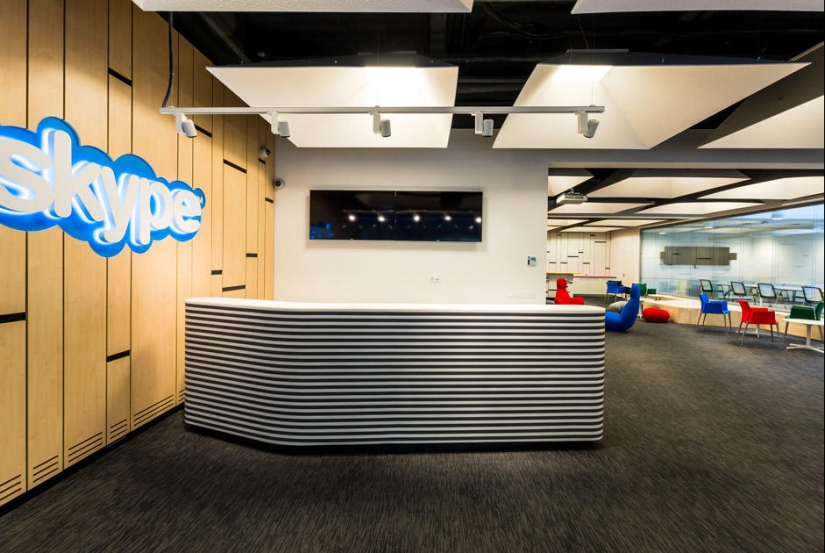 25 Unusual Office Receptions