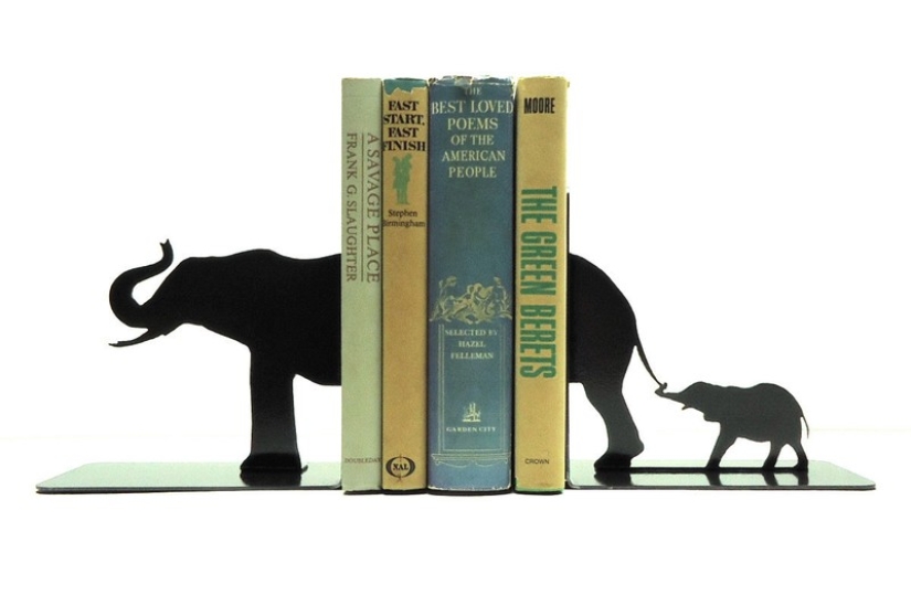 30 essential items for anyone who loves elephants!