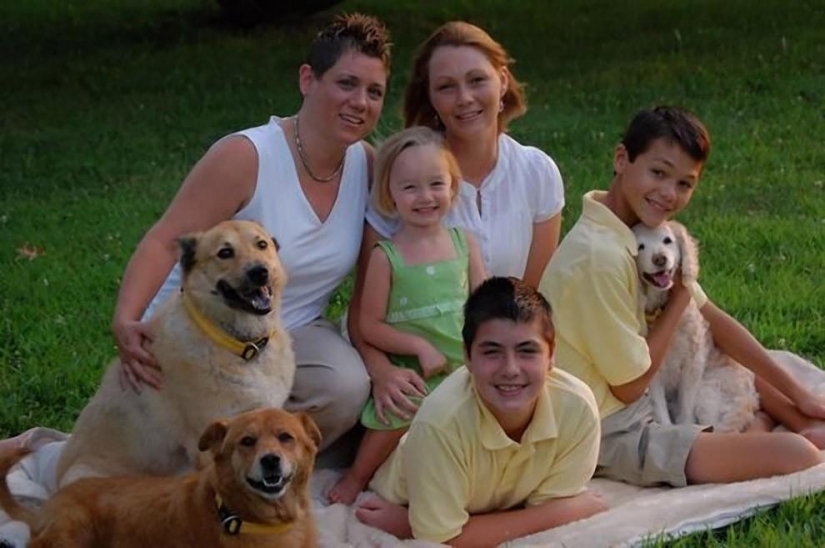 30 happy same-sex families with kids 30 happy same-sex families with kids