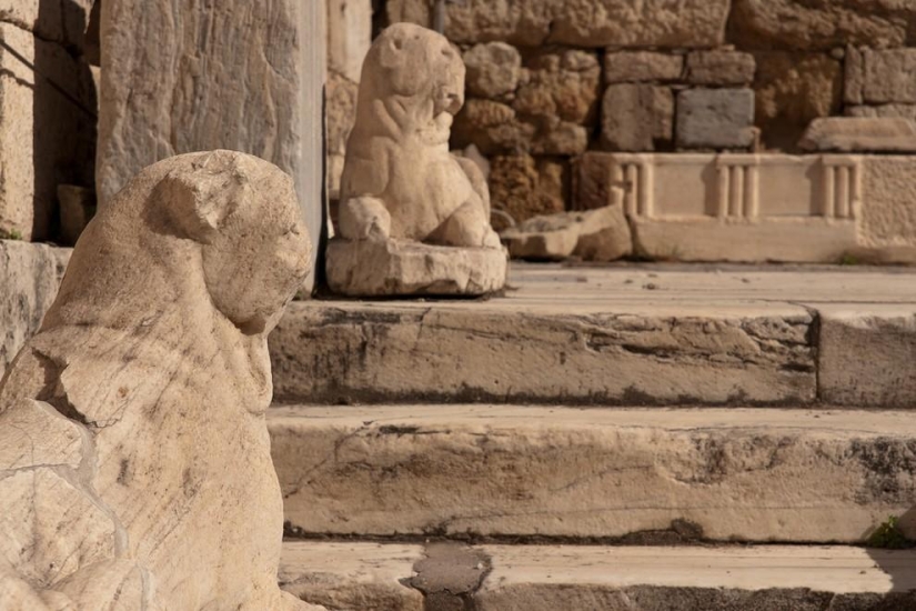 30 reasons to fall in love with Greece