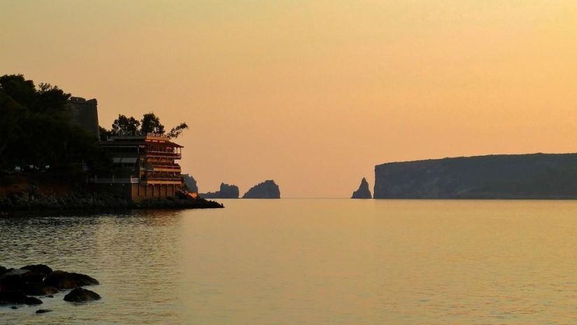 30 reasons to fall in love with Greece