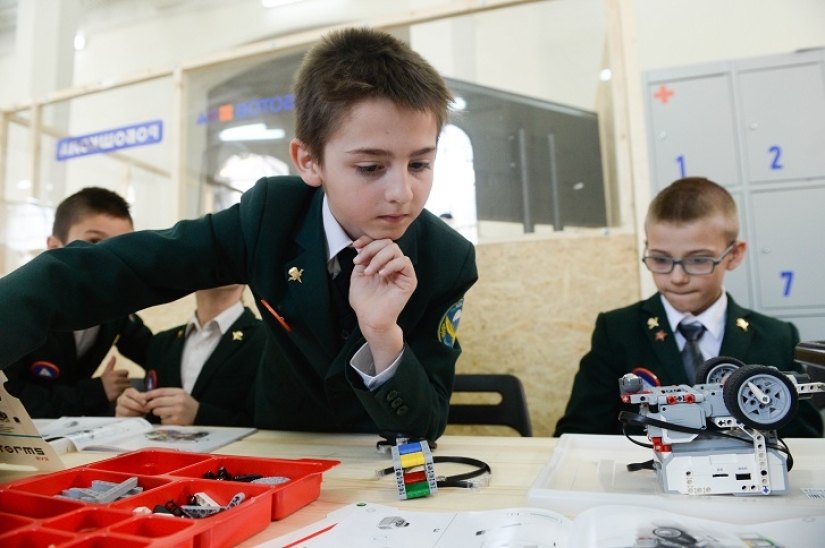 30 unique robots from around the world