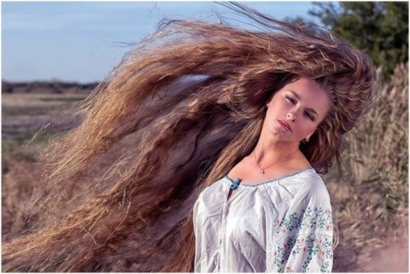 31 ejemplos fotográficos de por qué las chicas modernas se dejan el pelo muy largo 31 ejemplos fotográficos de por qué las chicas modernas se dejan el pelo muy largo