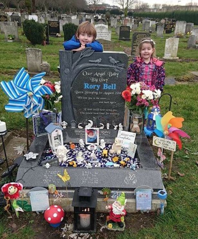 32-year-old British woman said goodbye to her stillborn son for 15 days 32-year-old British woman said goodbye to her stillborn son for 15 days