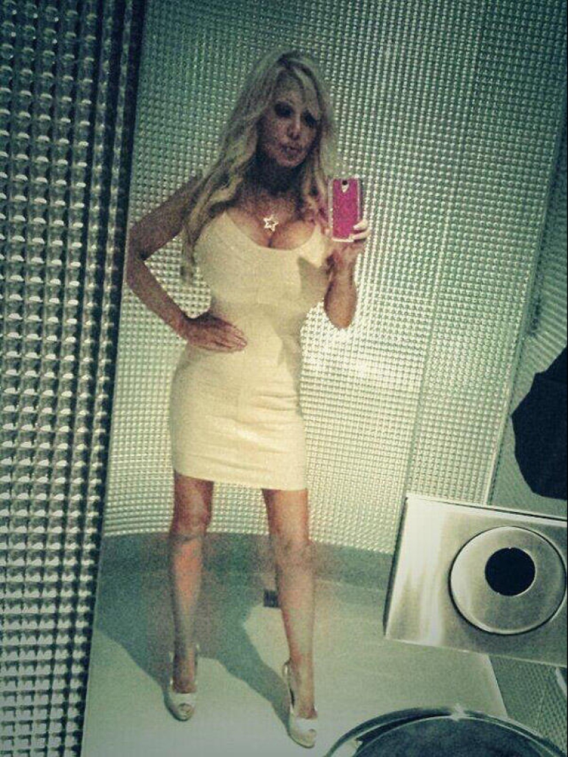 38-year-old woman turns herself into a barbie doll