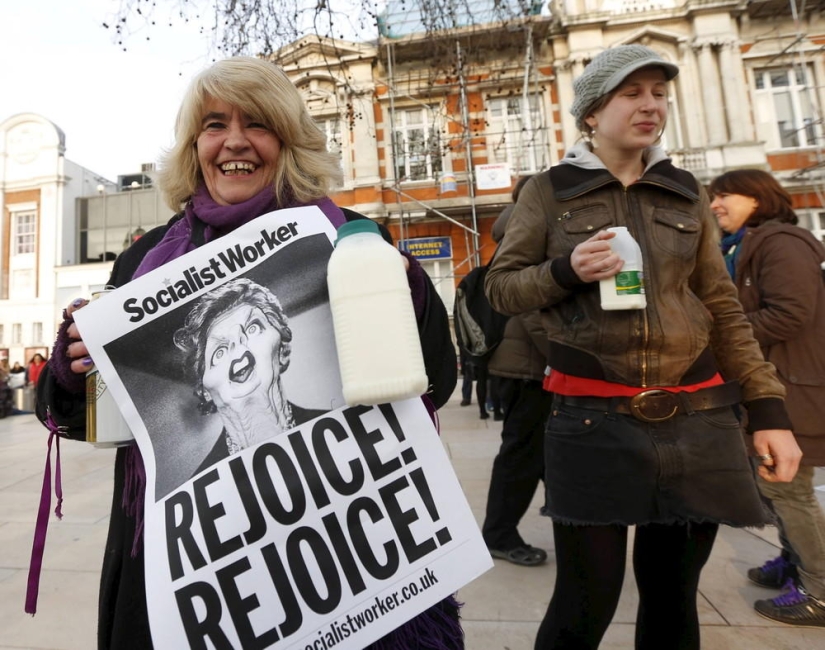 'The old witch is dead' as demonstrators in Britain celebrate the death of Margaret Thatcher 'The old witch is dead' as demonstrators in Britain celebrate the death of Margaret Thatcher
