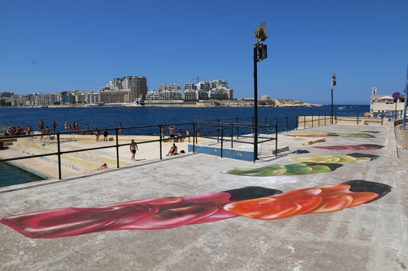3D bears on the waterfront of Malta - and one of them is dead
