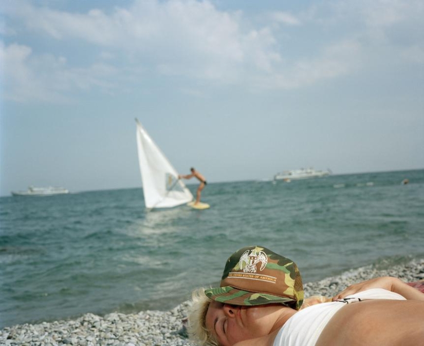 40 nostalgic frames - Yalta in the 90s through the lens of a British photographer 40 nostalgic frames - Yalta in the 90s through the lens of a British photographer