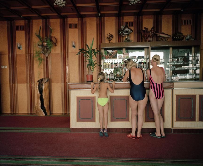 40 nostalgic frames - Yalta in the 90s through the lens of a British photographer 40 nostalgic frames - Yalta in the 90s through the lens of a British photographer