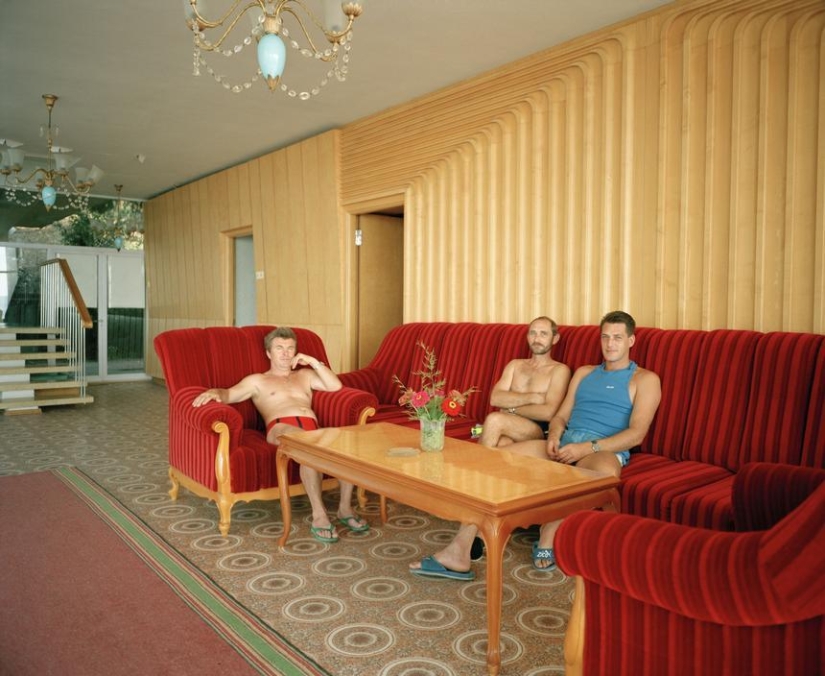 40 nostalgic frames - Yalta in the 90s through the lens of a British photographer 40 nostalgic frames - Yalta in the 90s through the lens of a British photographer