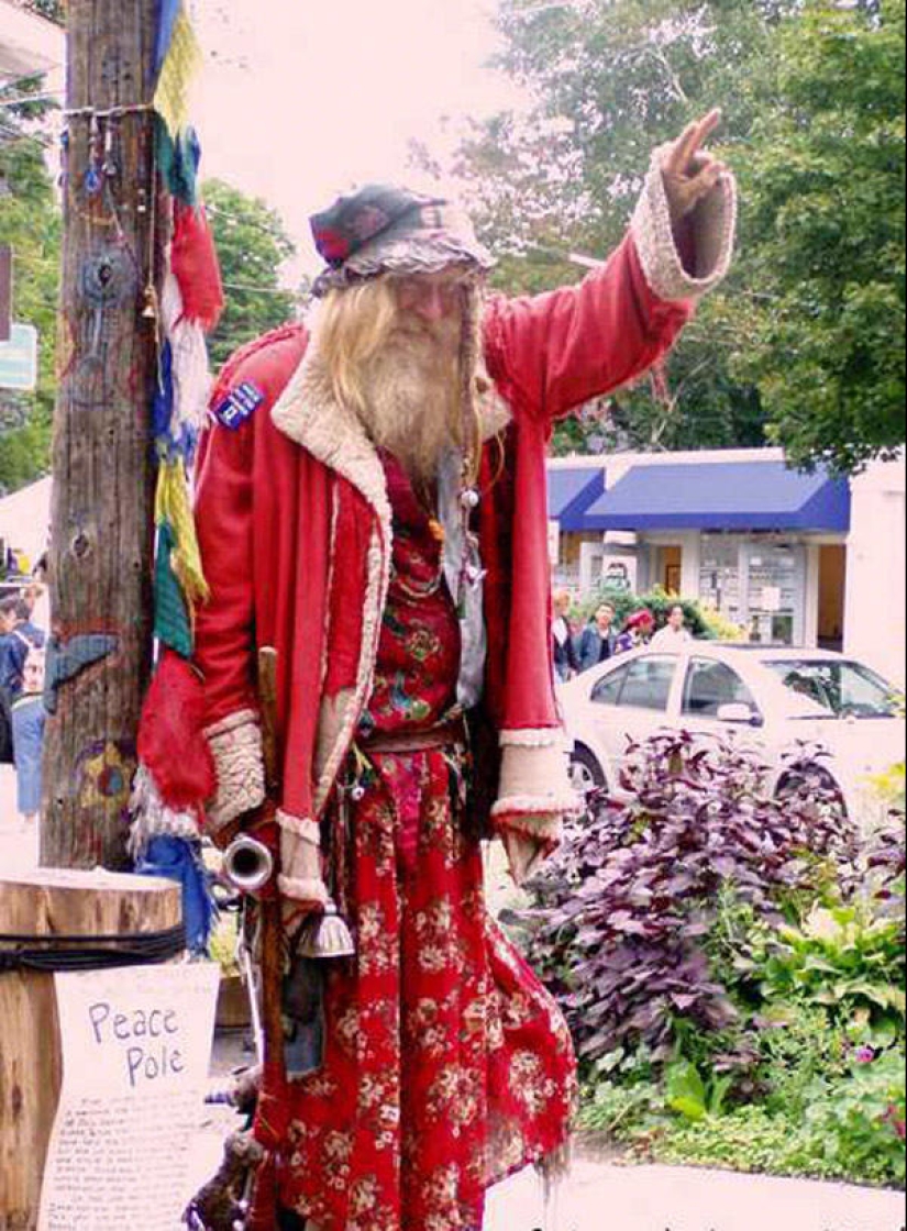 5 alternative Santa Clauses (or Father Frosts)